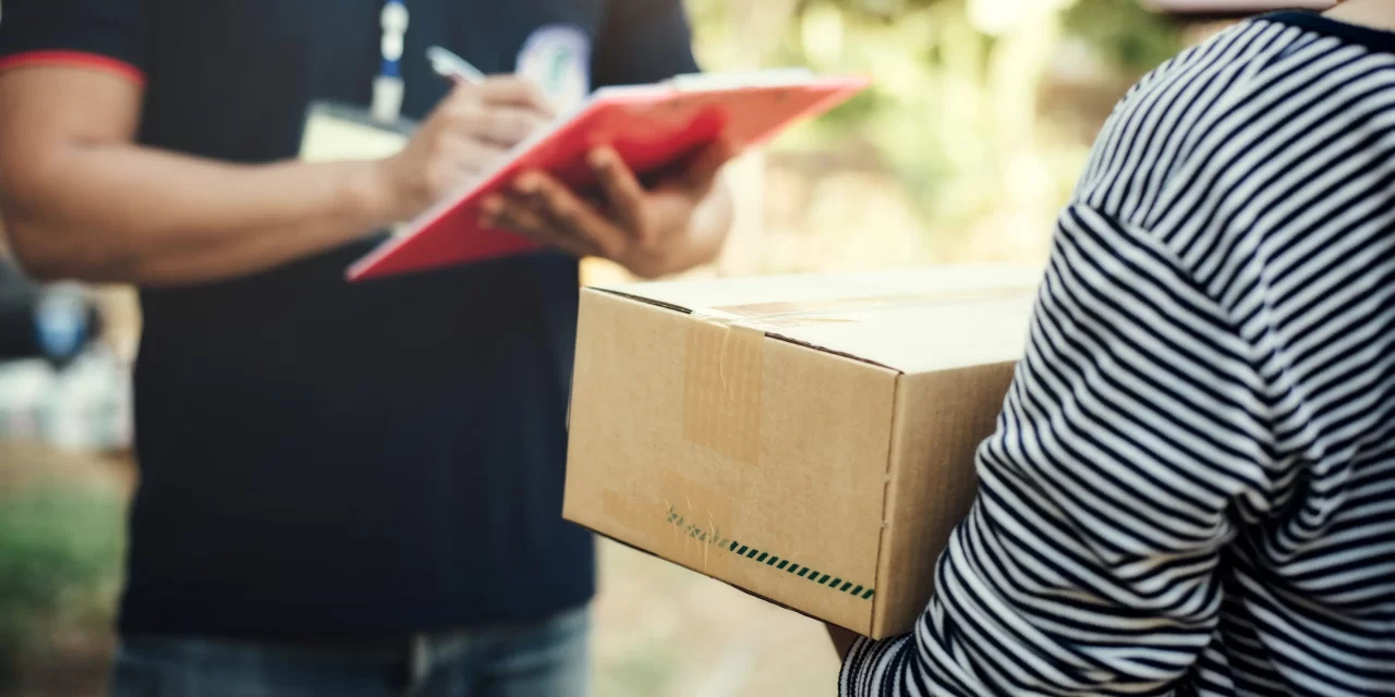 Rëndësia e një politike të kthimit të produkteve për dyqanet online