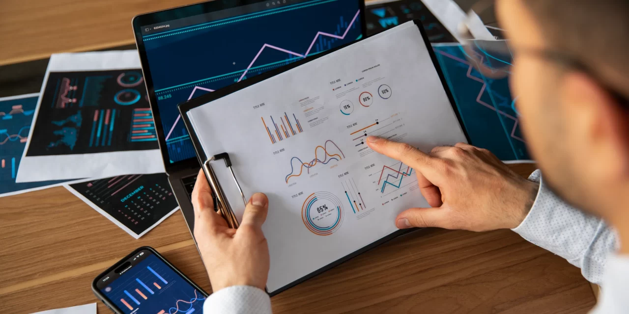 Si të përdorni analitikën për të përmirësuar shitjet online